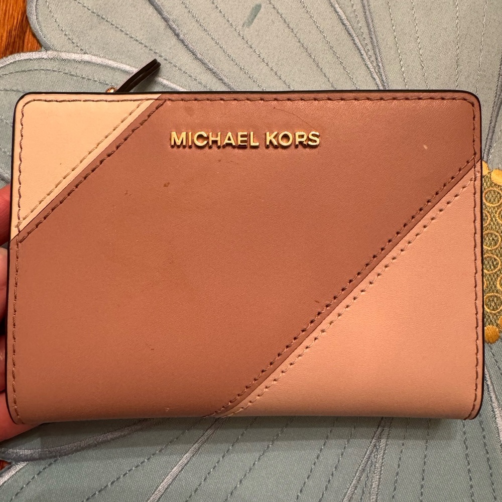 Michael kors wallet